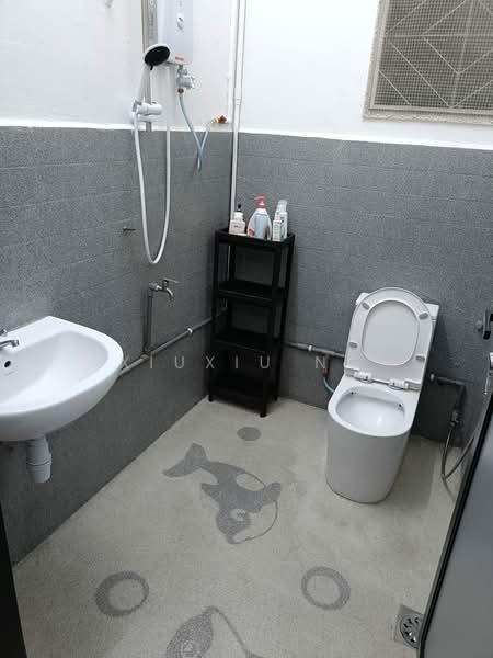 2-storey Terraced House for Rent in Taman Johor Jaya (Johor Bahru) - Xiuxiu Ng - Bathroom - PropertyGuru.com.my