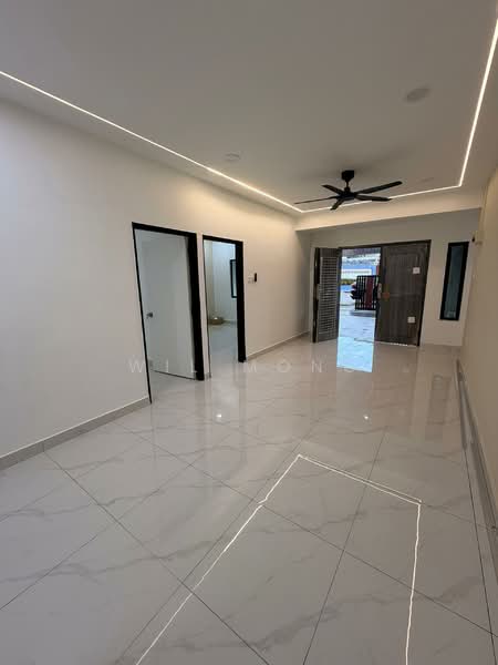 Rumah Teres 1 Tingkat untuk Dijual di Taman Johor Jaya (Johor Bahru) - Wil Mong - Living Room - PropertyGuru.com.my