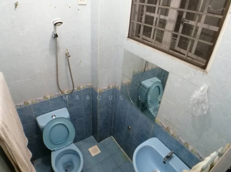 2-storey Terraced House for Sale in Bandar Baru Selayang (Selayang) - Marcus Lee - Bathroom - PropertyGuru.com.my