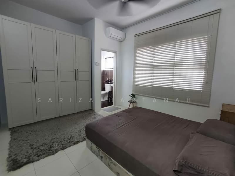 2-storey Terraced House for Sale in Sungai Buloh (Selangor) - Sariza Hartanah - Bedroom - PropertyGuru.com.my