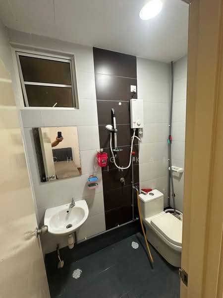 Pangsapuri untuk Disewa di Nusa Heights (Nusa Puncak) - Chang Kai Yin - Bathroom - PropertyGuru.com.my