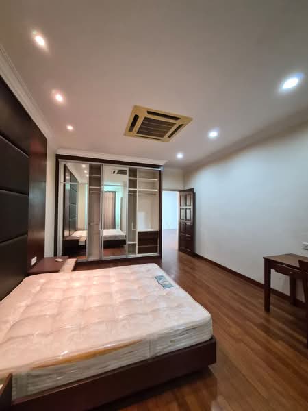 Condominium for Rent at Gurney Palace - Lilly . - Bedroom - PropertyGuru.com.my