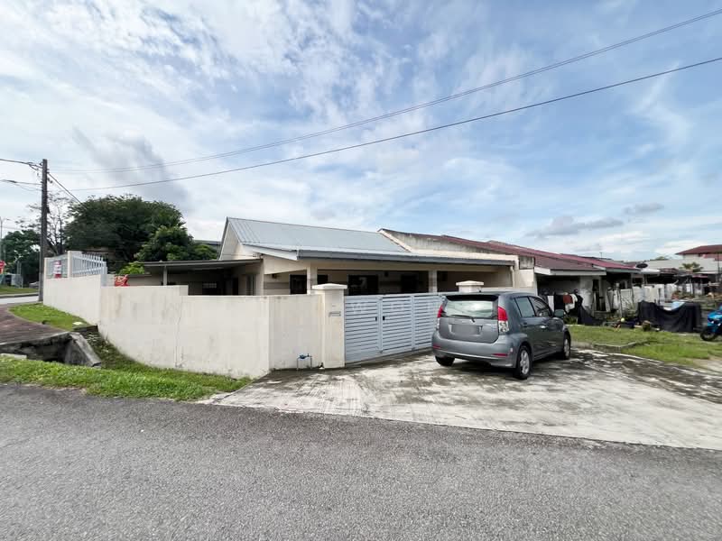 1-storey Terraced House for Sale in Petaling Jaya (Selangor) - Ken Wong - Exterior - PropertyGuru.com.my