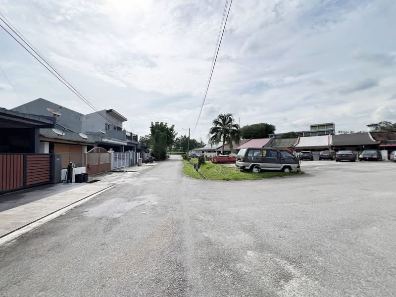 1-storey Terraced House for Sale in Petaling Jaya (Selangor) - Ken Wong - Exterior - PropertyGuru.com.my