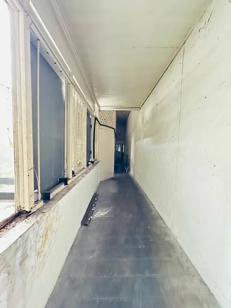 Shop / Office for Rent in Chinatown (George Town) - Lilly . - Corridor - PropertyGuru.com.my