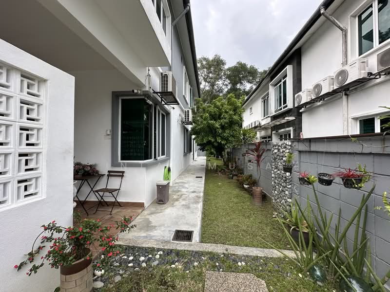 Rumah Berkembar untuk Dijual di Shah Alam (Selangor) - Intan Musa - Exterior - PropertyGuru.com.my