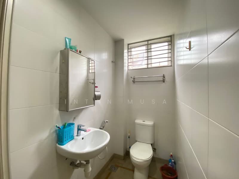Rumah Berkembar untuk Dijual di Shah Alam (Selangor) - Intan Musa - Bathroom - PropertyGuru.com.my
