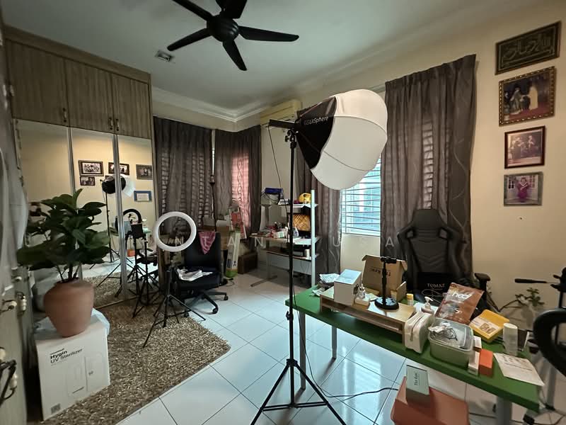 Rumah Berkembar untuk Dijual di Shah Alam (Selangor) - Intan Musa - Study - PropertyGuru.com.my