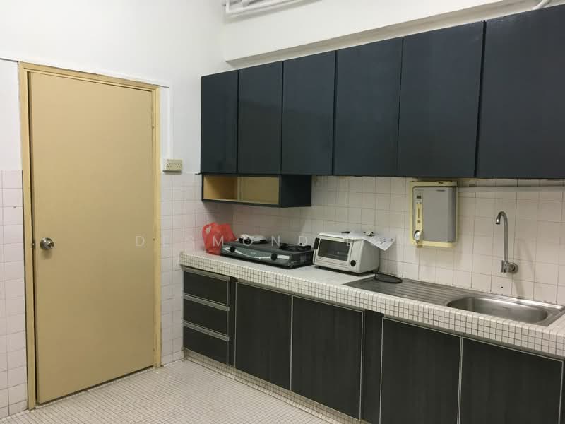Condominium for Rent at Faber Ria - Desmond Low - Kitchen - PropertyGuru.com.my