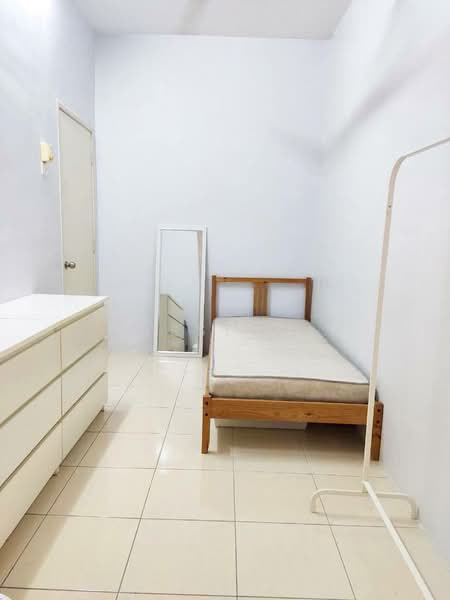 Rumah Teres 2 Tingkat untuk Dijual di Bandar Saujana Putra (Tanjong Duabelas) - Cassell . - Bedroom - PropertyGuru.com.my