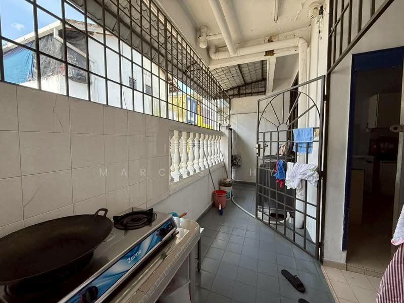 Rumah Teres 2 Tingkat untuk Dijual di Taman Johor Jaya (Johor Bahru) - Marcus Thye - Balcony - PropertyGuru.com.my