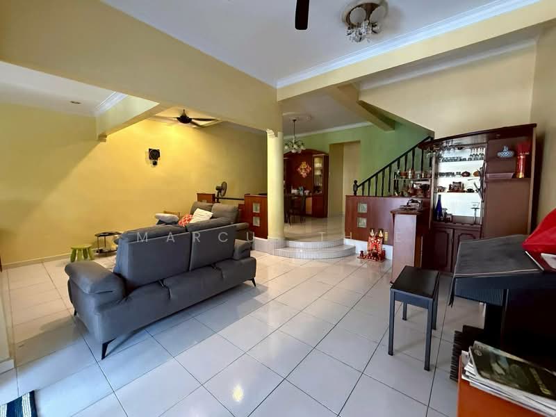 Rumah Teres 2 Tingkat untuk Dijual di Taman Johor Jaya (Johor Bahru) - Marcus Thye - Living Room - PropertyGuru.com.my