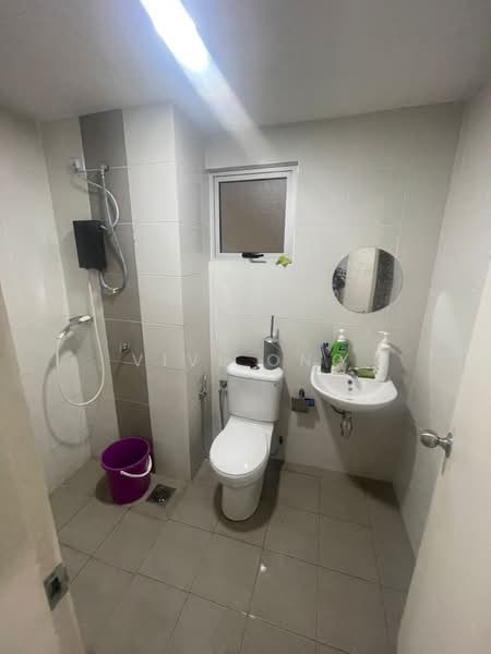 Pangsapuri untuk Disewa di Permas Ville Apartment - Vivi Ong - Bathroom - PropertyGuru.com.my