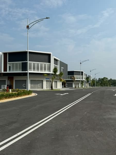 Shop / Office for Rent in Bandar Serenia (Dengkil) - Chloe Chan - Exterior - PropertyGuru.com.my