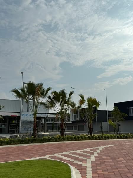 Shop / Office for Rent in Bandar Serenia (Dengkil) - Chloe Chan - Exterior - PropertyGuru.com.my