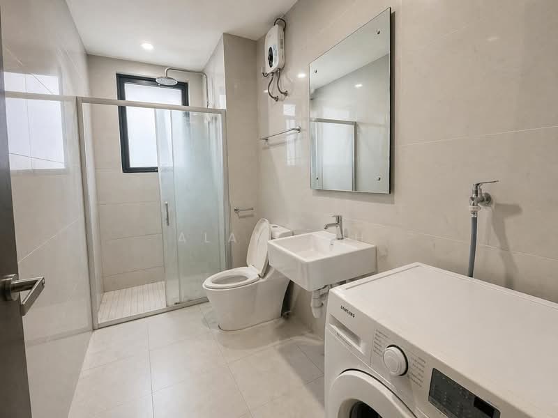 Condominium for Sale at Amberside @ Country Garden Danga Bay - Alan Toh - Bathroom - PropertyGuru.com.my
