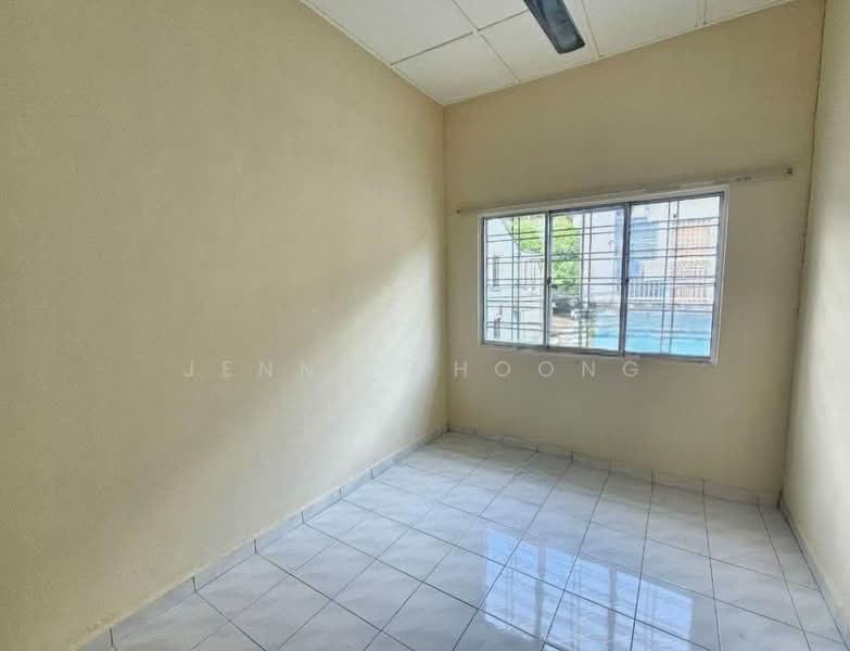 Rumah Teres 2 Tingkat untuk Dijual di Taman Saga (Ampang) - Jenny Choong - Interior - PropertyGuru.com.my