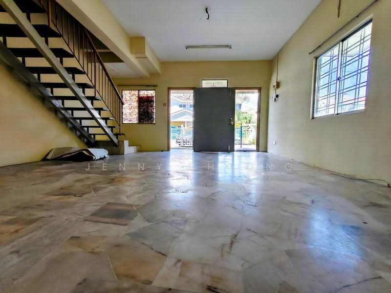 Rumah Teres 2-Tingkat untuk Dijual di Taman Saga (Ampang) - Jenny Choong - Living Room - PropertyGuru.com.my