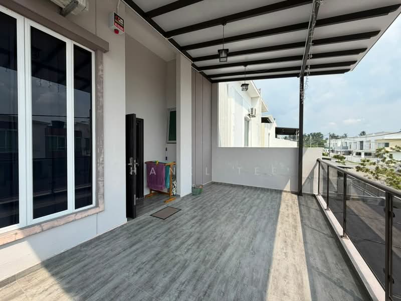 2-storey Terraced House for Sale in Bandar Seri Impian (Kluang) - Shanel Tee - Balcony - PropertyGuru.com.my