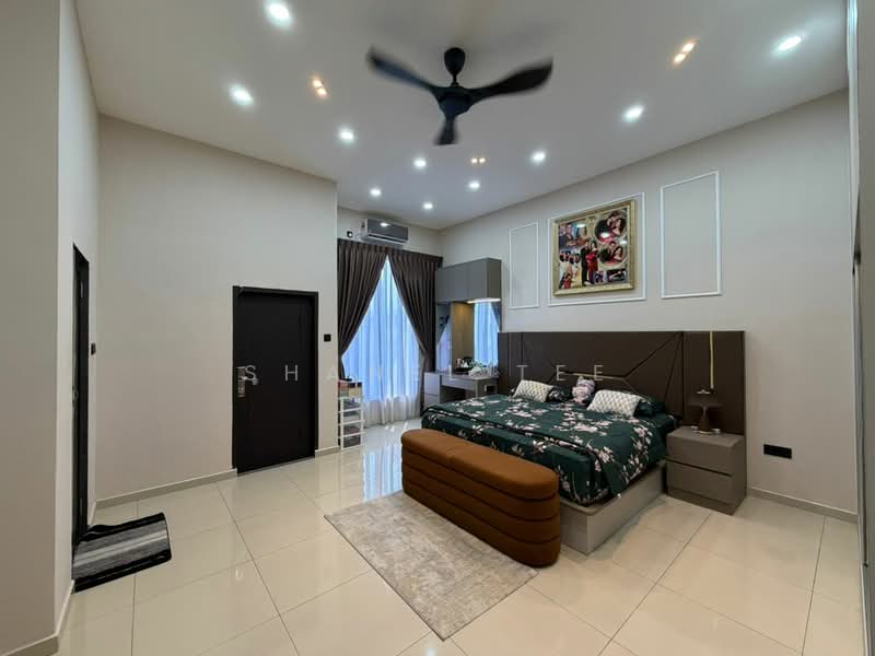 2-storey Terraced House for Sale in Bandar Seri Impian (Kluang) - Shanel Tee - Master Bedroom - PropertyGuru.com.my