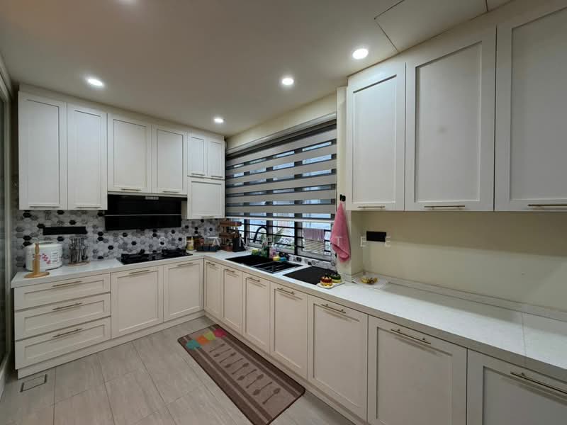 2-storey Terraced House for Sale in Bandar Seri Impian (Kluang) - Shanel Tee - Kitchen - PropertyGuru.com.my
