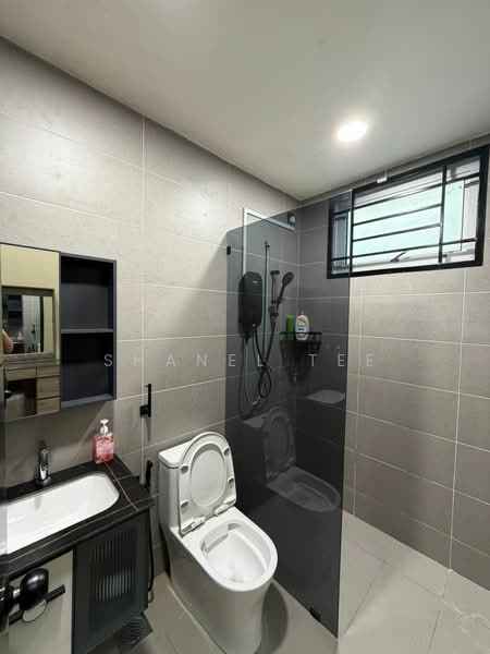 2-storey Terraced House for Sale in Bandar Seri Impian (Kluang) - Shanel Tee - Bathroom - PropertyGuru.com.my