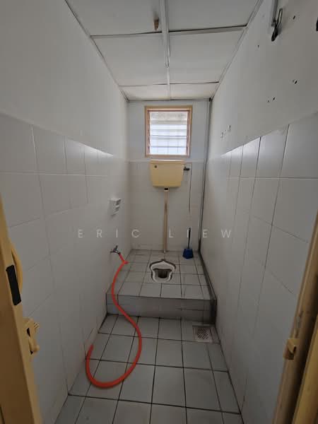 Shop for Rent in Bandar Mahkota Cheras (Cheras) - Eric Liew - Bathroom - PropertyGuru.com.my
