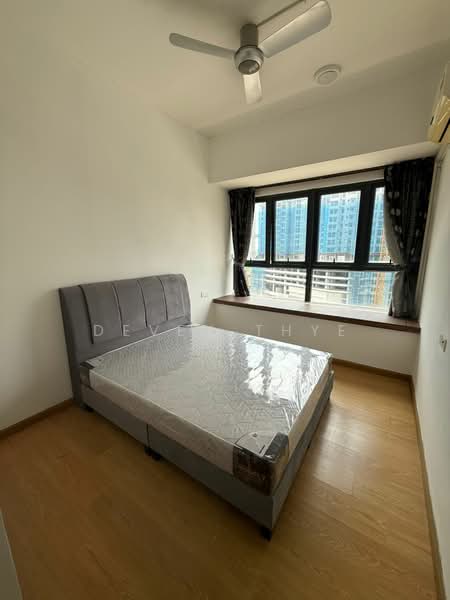 Condominium for Sale at Amberside @ Country Garden Danga Bay - Deven Thye - Bedroom - PropertyGuru.com.my
