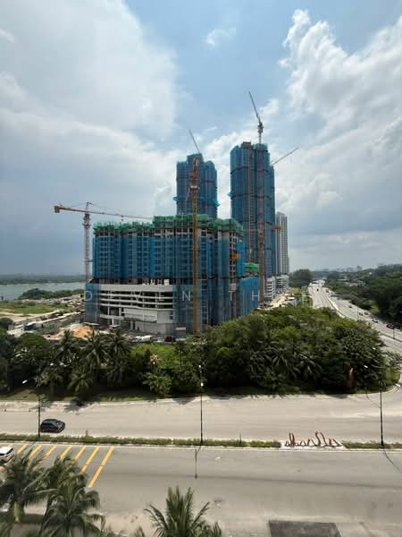 Condominium for Sale at Amberside @ Country Garden Danga Bay - Deven Thye - Exterior - PropertyGuru.com.my