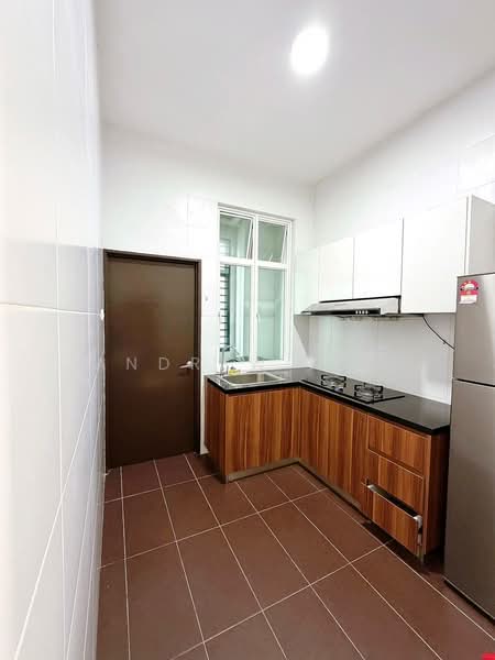 Kondominium untuk Disewa di M Condominium @ Larkin - Andrew Ang - Kitchen - PropertyGuru.com.my
