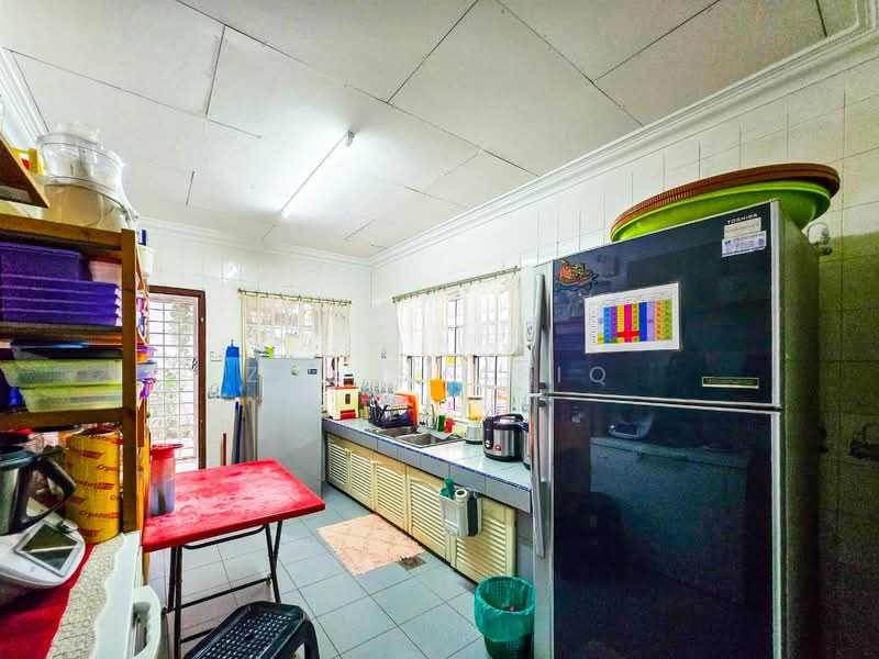 Bungalow for Sale in Ampang (Selangor) - Zul Syafiq - Kitchen - PropertyGuru.com.my
