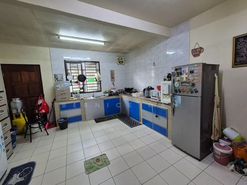 Rumah Teres 2 Tingkat untuk Dijual di Taman Johor Jaya (Johor Bahru) - Bernice Gan - Kitchen - PropertyGuru.com.my