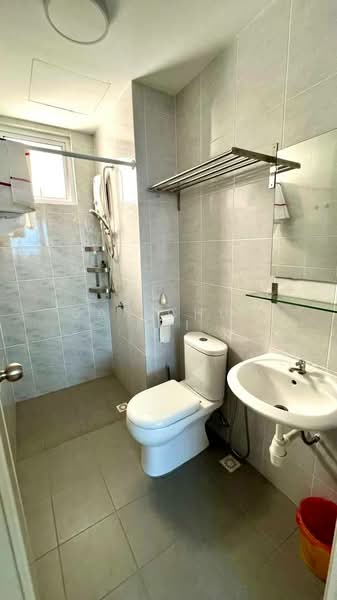 Kondominium untuk Disewa di i-Santorini - Gan Chun Kai - Bathroom - PropertyGuru.com.my