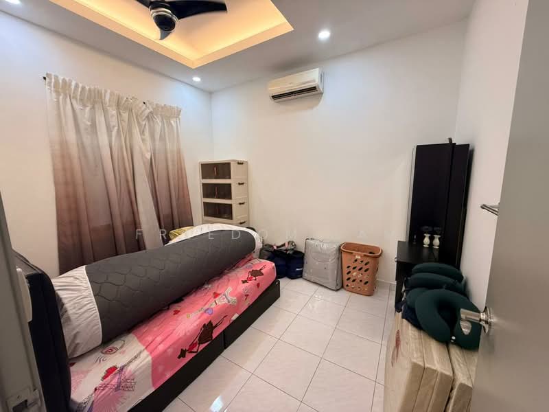 1-storey Terraced House for Sale in Bandar Indahpura (Kulai) - Freedom Lam - Bedroom - PropertyGuru.com.my