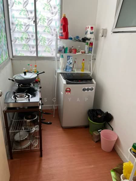 Pangsapuri untuk Dijual di De Kiara - SC Yap - Kitchen - PropertyGuru.com.my