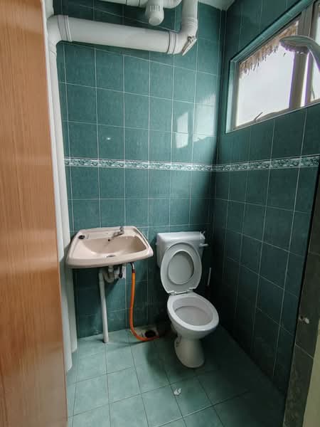 Pangsapuri untuk Dijual di Greenview Apartment - Kin CK - Bathroom - PropertyGuru.com.my