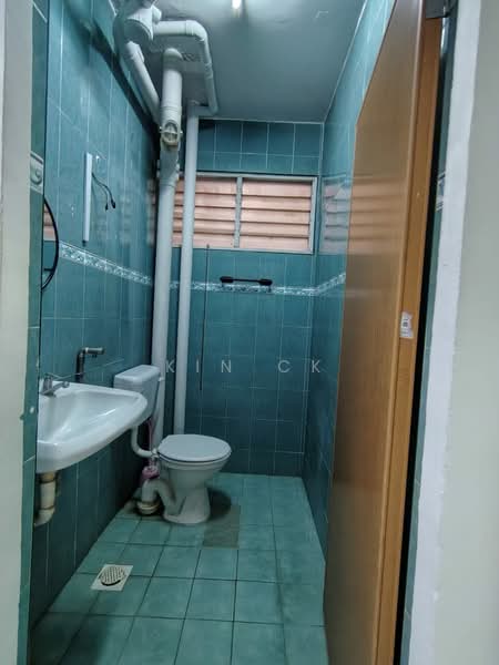 Pangsapuri untuk Dijual di Greenview Apartment - Kin CK - Bathroom - PropertyGuru.com.my