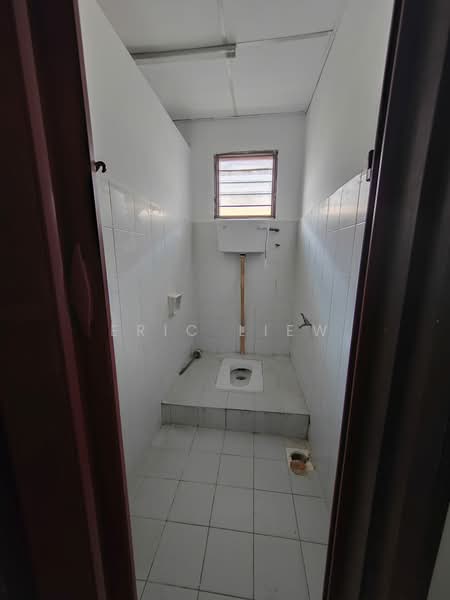 Shop for Rent in Bandar Mahkota Cheras (Cheras) - Eric Liew - Bathroom - PropertyGuru.com.my