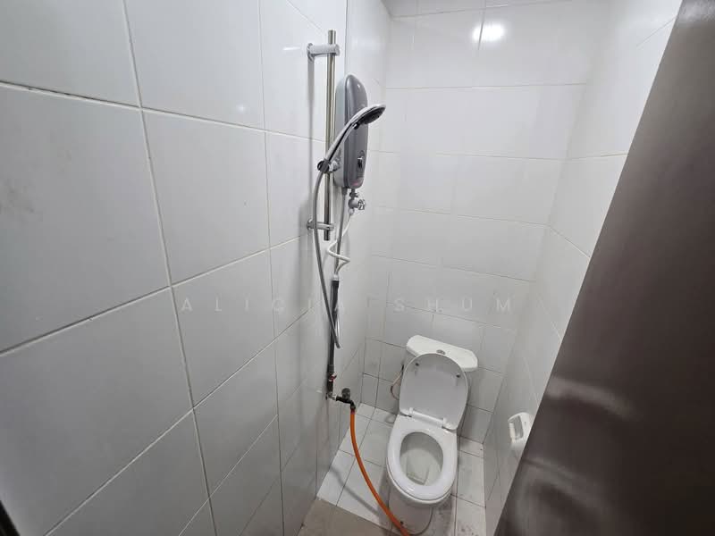 Kedai / Pejabat untuk Disewa di Johor Bahru (Johor) - Alicia Shum - Bathroom - PropertyGuru.com.my