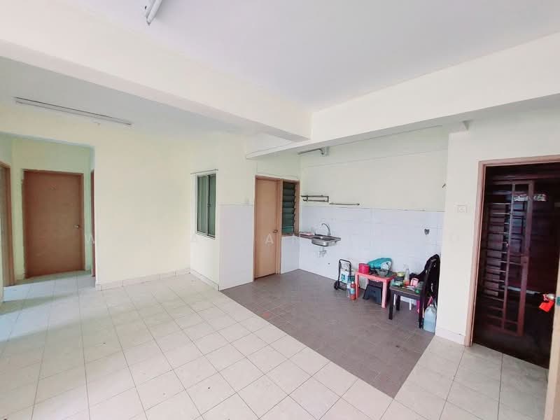 Condominium for Sale at Pangsapuri Saujana Gombak - Wan Azlan Ahmad - Kitchen - PropertyGuru.com.my