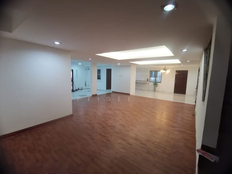 2-storey Terraced House for Sale in Taman Permata (Ulu Kelang) - PeiGee . - Living Room - PropertyGuru.com.my