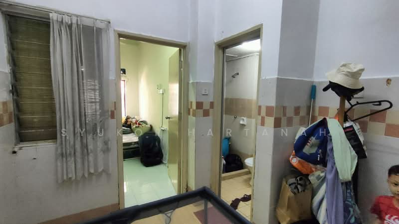 2-storey Terraced House for Sale in Shah Alam (Selangor) - Syukor Hartanah - Bathroom - PropertyGuru.com.my