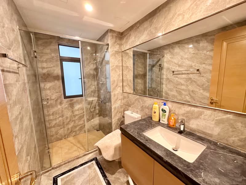 Kondominium untuk Dijual di R&F Princess Cove Phase 2-Seine Region - Bella Tan - Bathroom - PropertyGuru.com.my