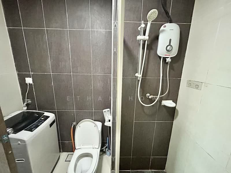 Service Residence for Rent at D'Secret Garden (Pangsapuri Kempas Indah) - Ethan How - Bathroom - PropertyGuru.com.my