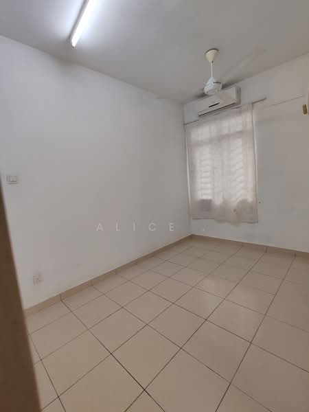 Condominium for Sale at Pearl Avenue - Alice . - Interior - PropertyGuru.com.my