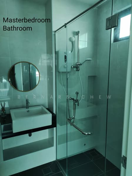 Rumah Teres untuk Disewa di Bandar Cassia (Batu Kawan) - Bernard Chew - Bathroom - PropertyGuru.com.my