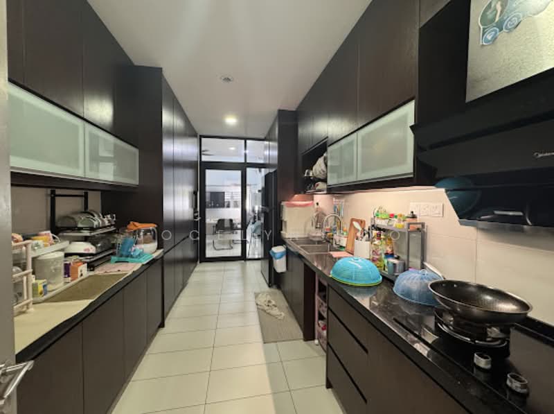 2-storey Terraced House for Sale in Bandar Kinrara Seksyen 8 (Bandar Kinrara) - Jocelyn Soo - Kitchen - PropertyGuru.com.my
