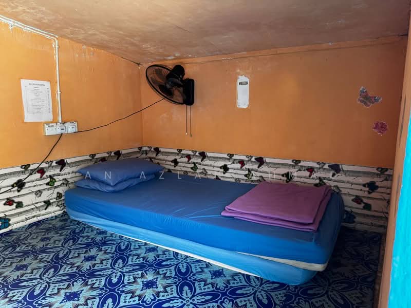Other Property for Sale in Kuala Selangor (Selangor) - Wan Azlan Ahmad - Bedroom - PropertyGuru.com.my