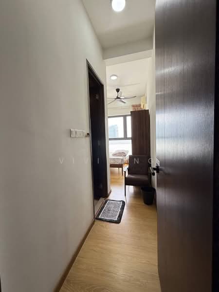 Kondominium untuk Disewa di Bay Point @ Country Garden Danga Bay - Vivi Ong - Corridor - PropertyGuru.com.my