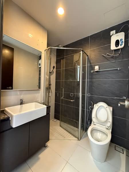 Kondominium untuk Disewa di Bay Point @ Country Garden Danga Bay - Vivi Ong - Bathroom - PropertyGuru.com.my